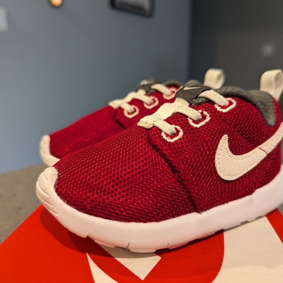 Nike Roshe Toddler Shoes - Size 5 - Picture 7 of 7
